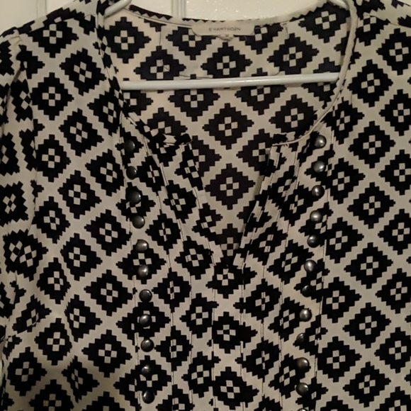Patterned Blouse - Picture 2 of 7